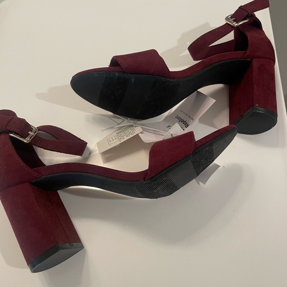 Size 6 | Old Navy | Maroon Faux-Suede High Heels | NWT - Picture 4 of 12